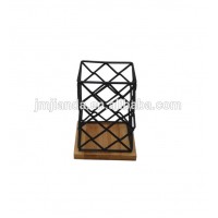 Bamboo tableware holder with wire